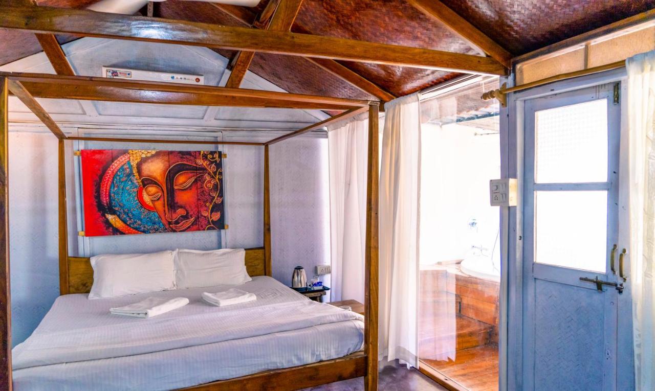 Village Susegat Beach Resort Морджим Екстериор снимка