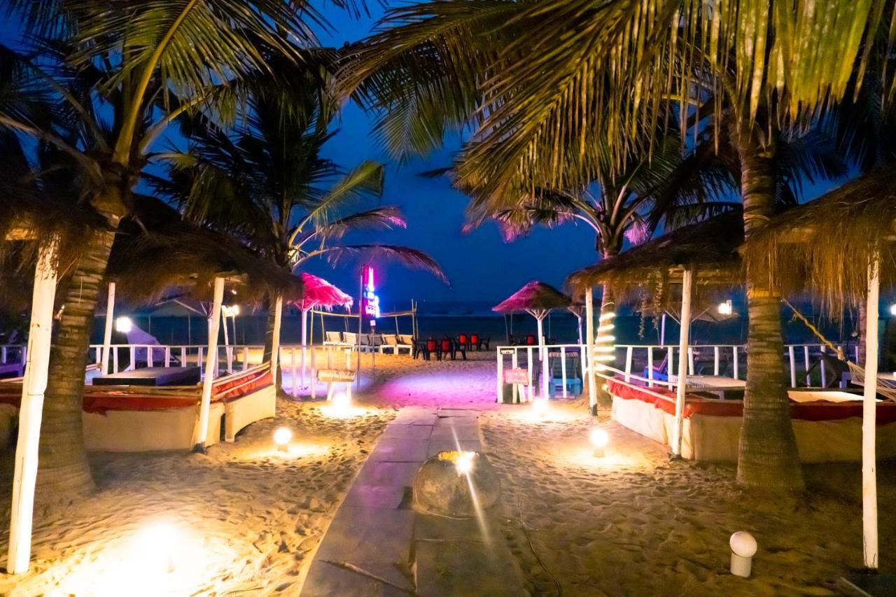 Village Susegat Beach Resort Морджим Екстериор снимка