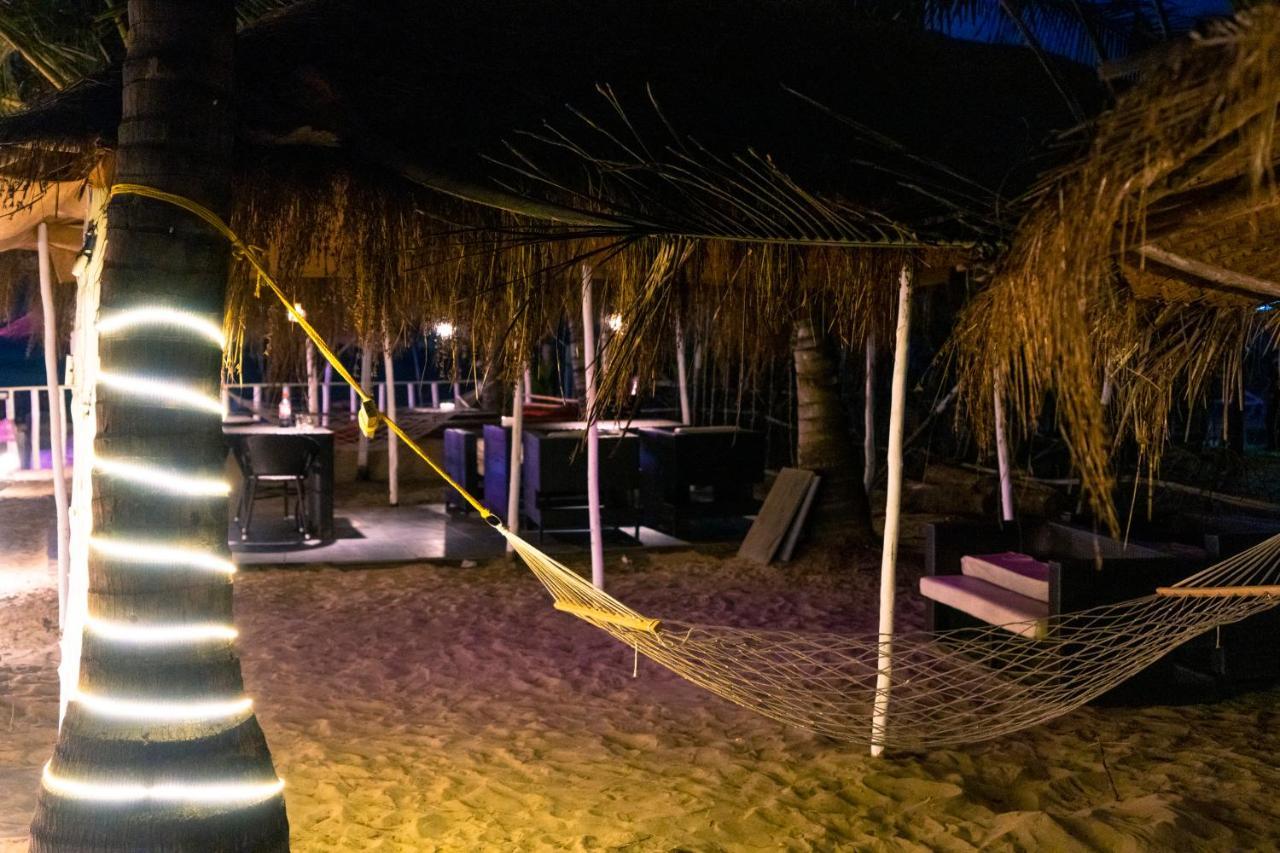 Village Susegat Beach Resort Морджим Екстериор снимка