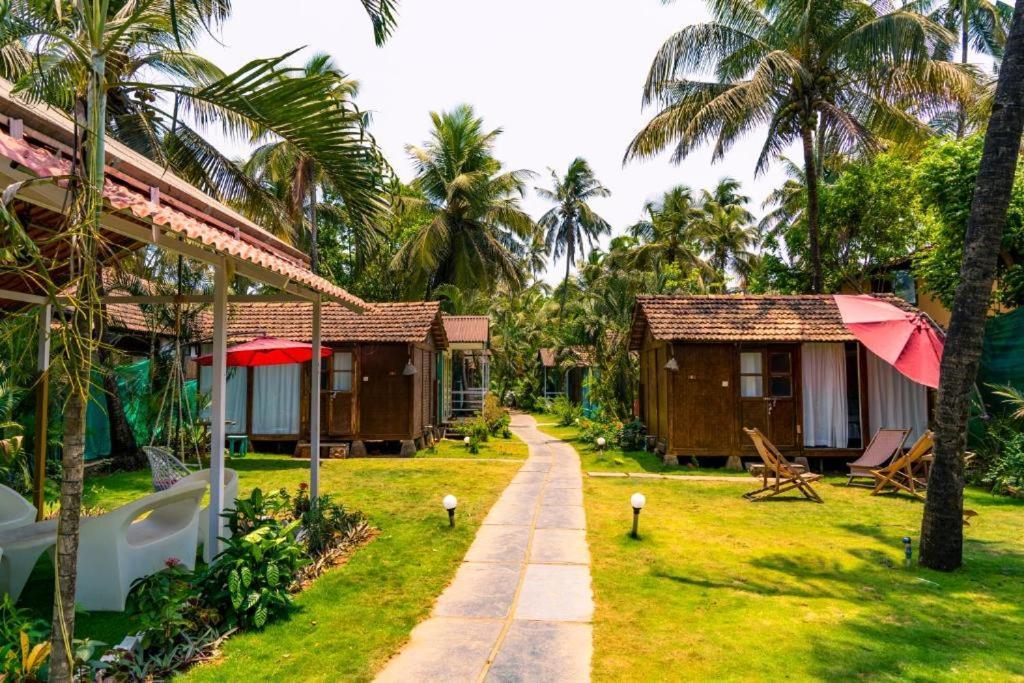 Village Susegat Beach Resort Морджим Екстериор снимка