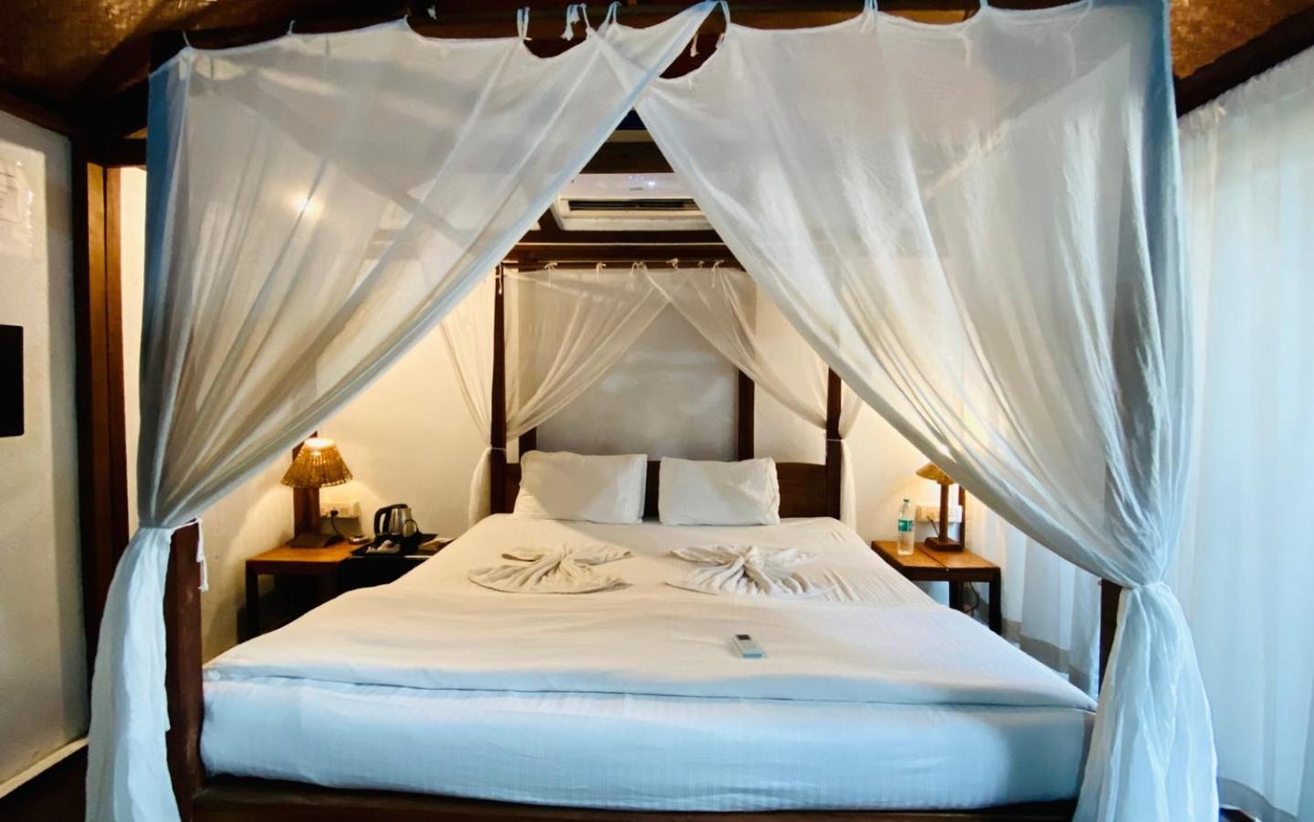 Village Susegat Beach Resort Морджим Екстериор снимка
